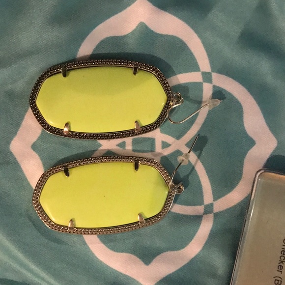 Kendra Scott Danielle - Picture 1 of 1